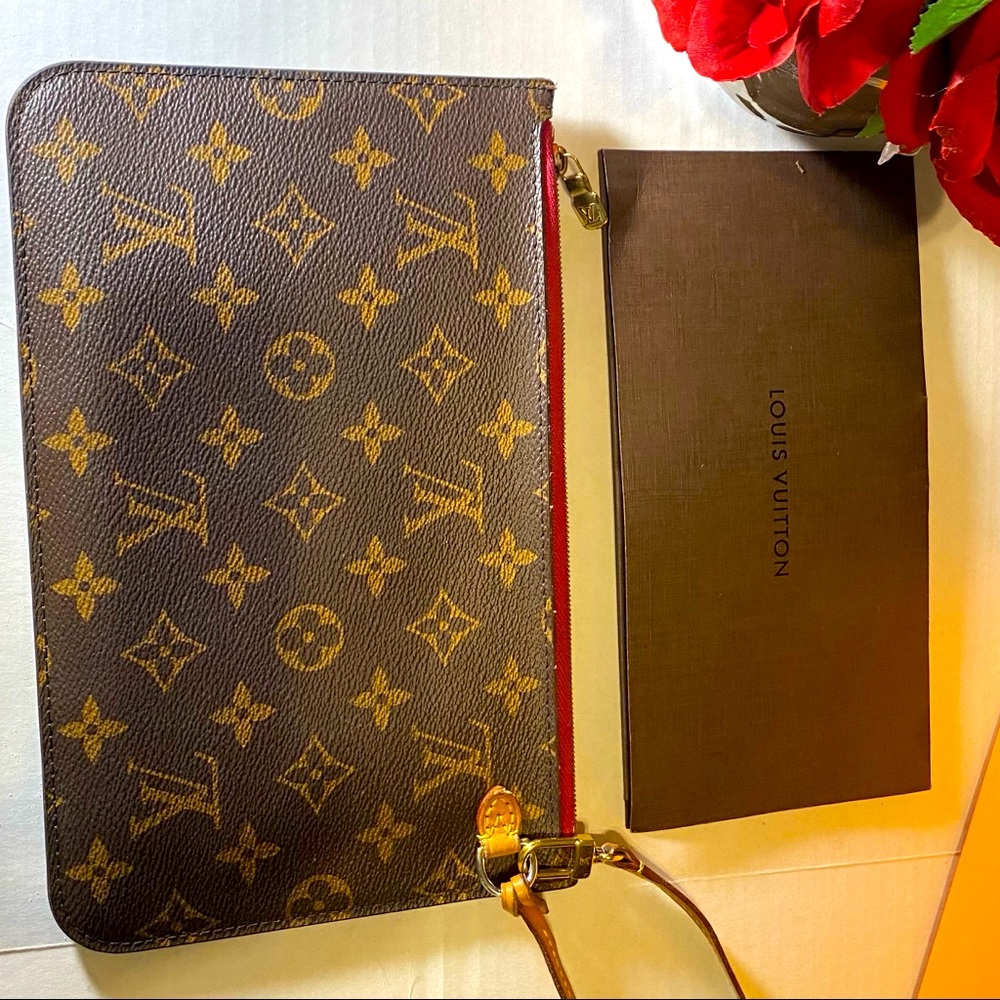 Louis Vuitton Pouche for the Neverfull MM